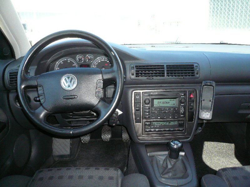 VW Passat Variant 2.0 TDI DPF Trendline XENON AHK