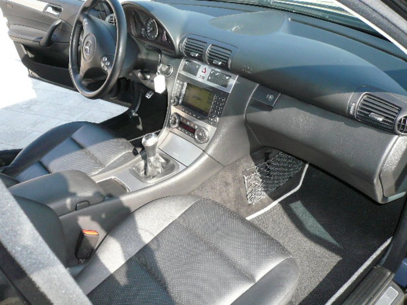 Mercedes-Benz C 220 CDI Avantgarde DPF SPORTPAKET LEDER COMAND