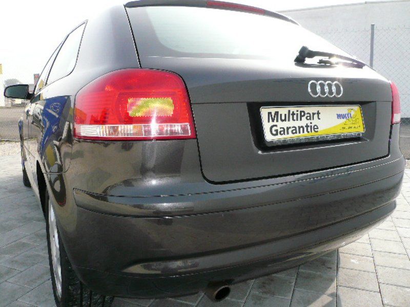 Audi A3 1.6 ATTRACTION KLIMAAUTOMATIK ALU 16 ZOLL
