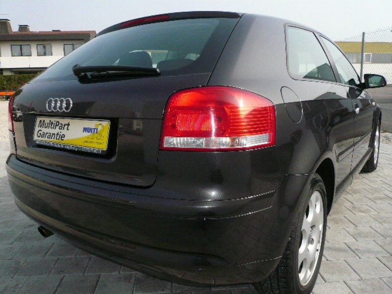 Audi A3 1.6 ATTRACTION KLIMAAUTOMATIK ALU 16 ZOLL