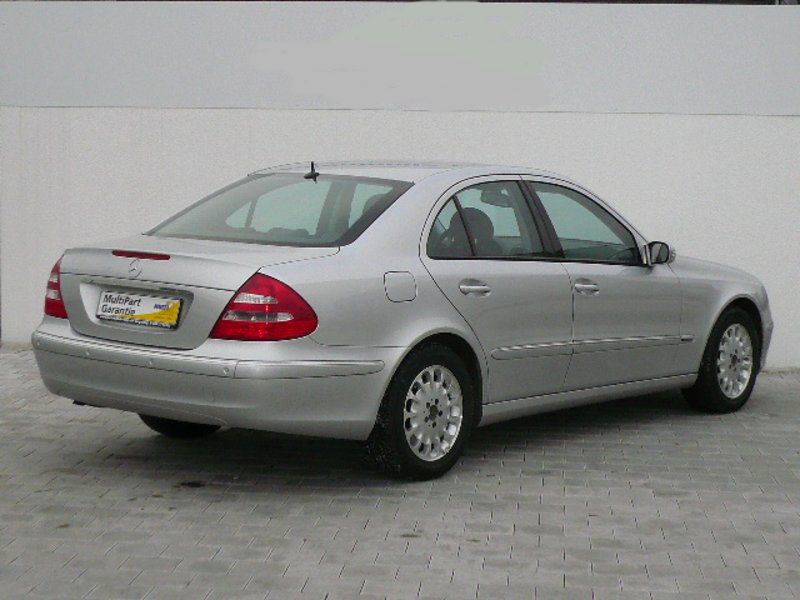 Mercedes-Benz E 320 CDI Elegance DPF NAVI LEDER PDC 1.HAND