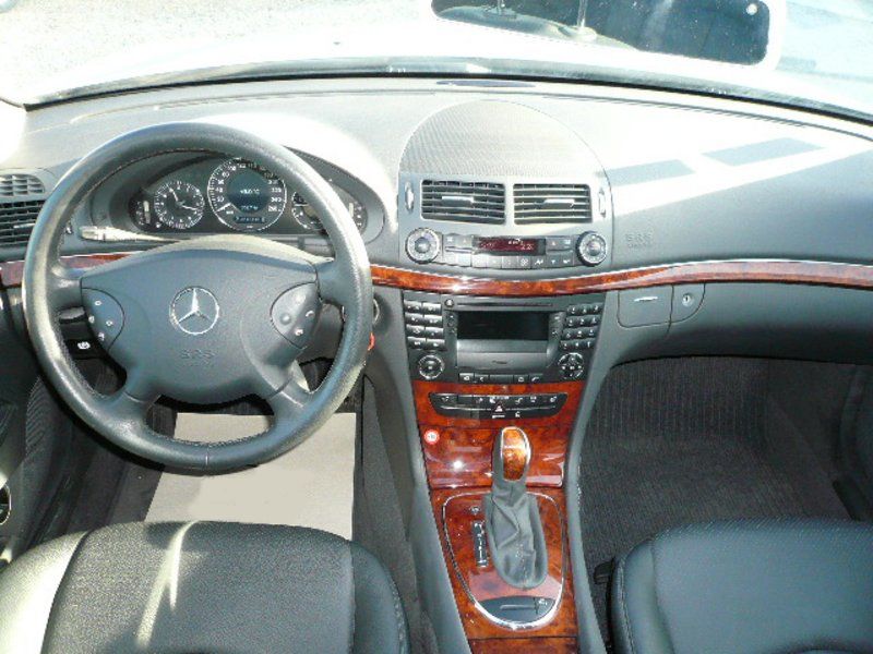 Mercedes-Benz E 320 CDI Elegance DPF NAVI LEDER PDC 1.HAND