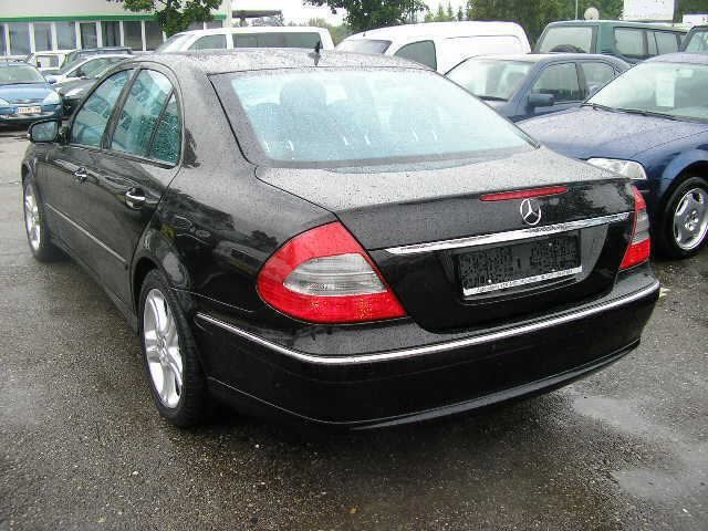 Mercedes-Benz E 320 CDI 4Matic Automatik Avantgarde