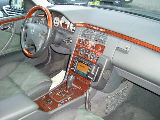 Mercedes-Benz E 320 T CDI Avantgarde Comand/Klima/Xenon/PDC